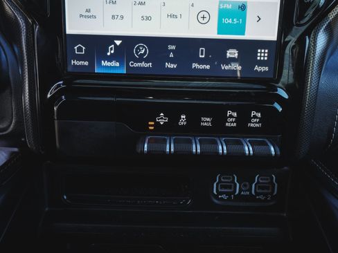 Used 2023 RAM 1500 Limited image 21