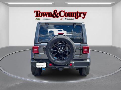 Used 2022 Jeep Wrangler Unlimited Sahara 4xe w/ Dual Top Group image 4