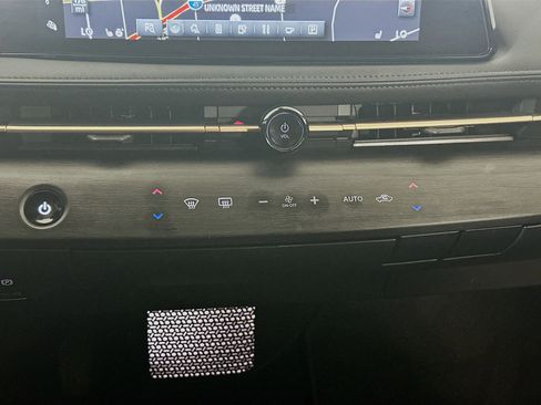 Used 2023 Nissan Ariya AWD image 24