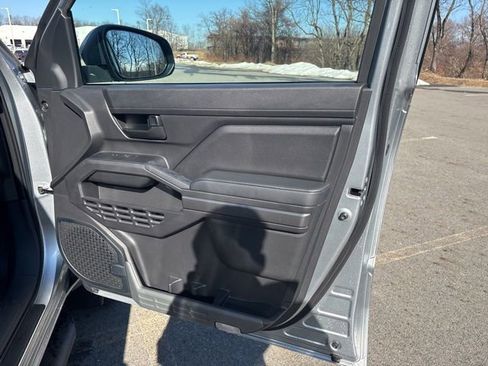 Used 2024 Toyota Tacoma SR5 image 9
