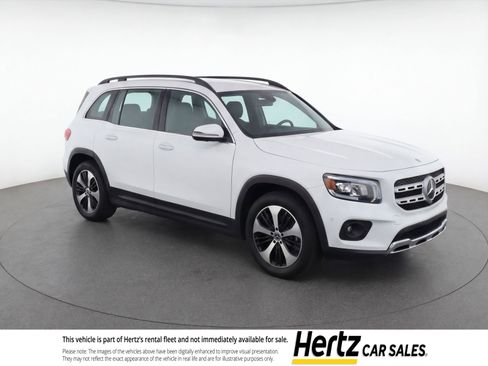 Used 2025 Mercedes-Benz GLB 250 image 1