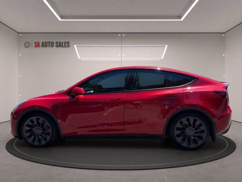 Used 2023 Tesla Model Y Performance AWD/4WD image 2