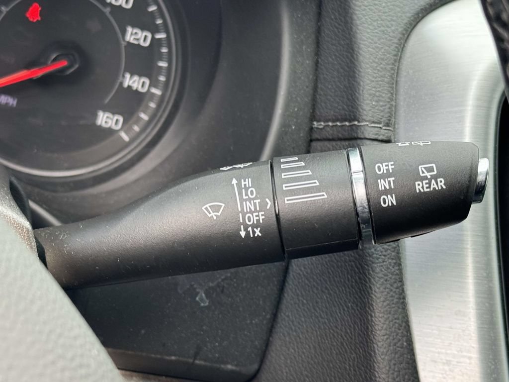 Used 2023 GMC Terrain SLT w/ Infotainment Package II AWD/4WD image 27
