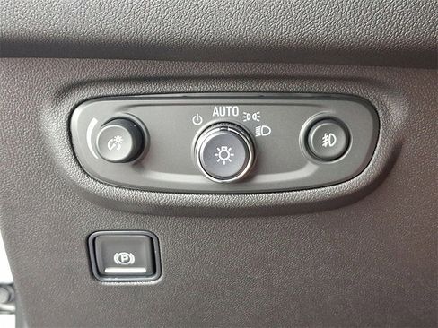 Certified 2023 GMC Terrain AT4 image 20