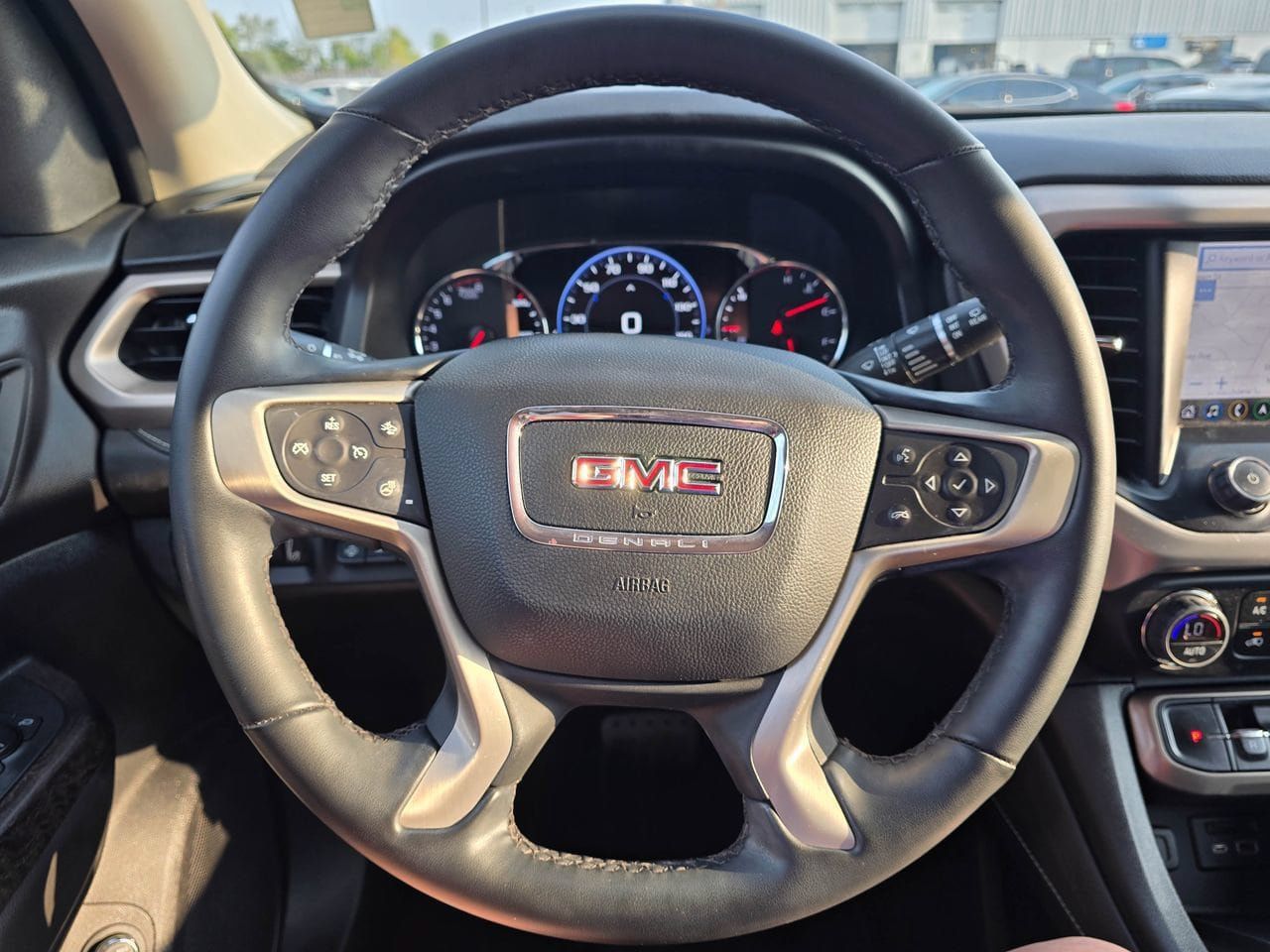Used 2023 GMC Acadia Denali w/ Denali Ultimate Package AWD/4WD image 16