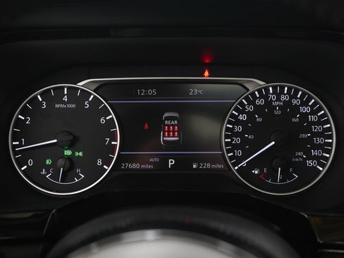 Used 2024 Nissan Pathfinder SL AWD/4WD image 25