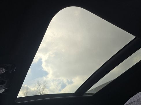 Used 2023 Kia K5 GT image 3