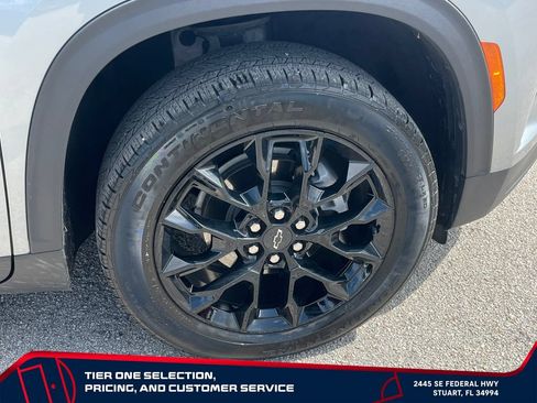 Used 2024 Chevrolet Traverse LT w/ Midnight/Sport Edition FWD image 22
