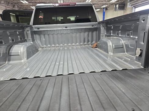 Used 2023 Chevrolet Silverado 1500 LT image 16