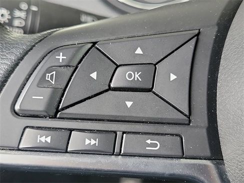 Used 2019 Nissan Rogue Sport SV image 8