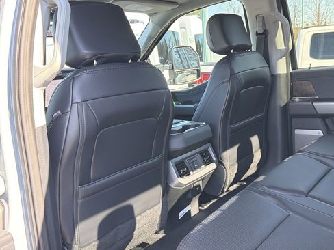 New 2025 Ford F350 Lariat w/ Lariat Ultimate Package image 32
