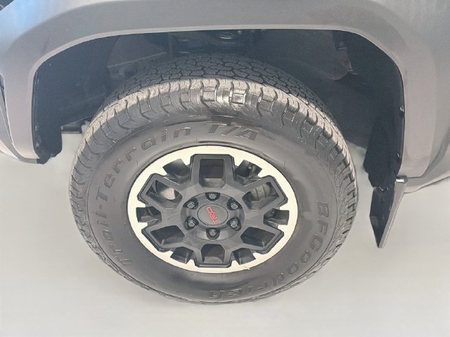 Used 2024 Toyota Tacoma TRD Off-Road w/ TRD Off Road Upgrade Package AWD/4WD image 22
