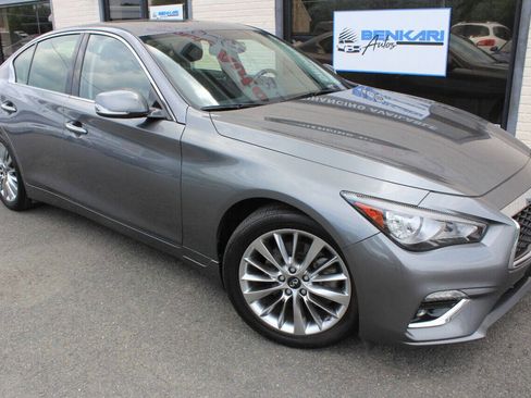 Used 2019 INFINITI Q50 Luxe w/ Essential Package (3.0T Luxe) image 10