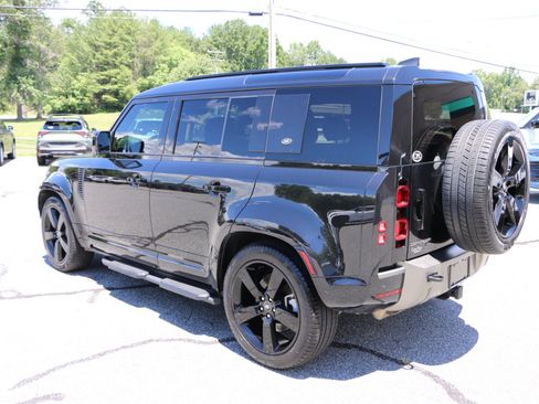 Used 2022 Land Rover Defender 110 X-Dynamic HSE AWD/4WD image 3