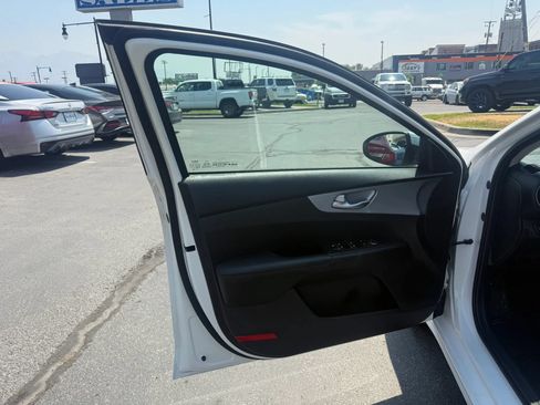 Used 2023 Kia Forte LXS FWD image 18