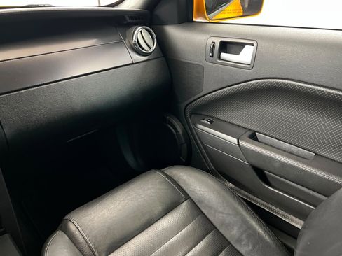 Used 2008 Ford Mustang GT Premium image 11