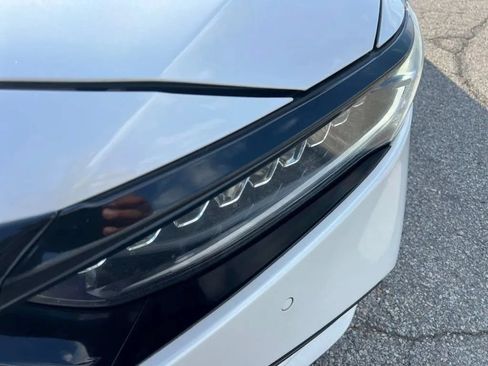 Used 2020 Honda Accord Touring image 32