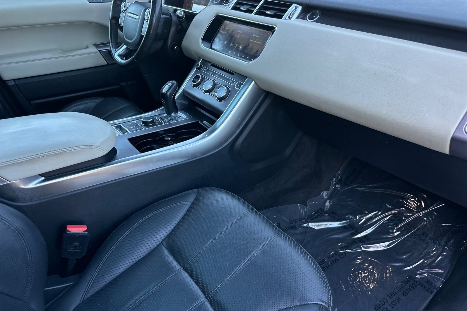 Used 2017 Land Rover Range Rover Sport HSE AWD/4WD image 32