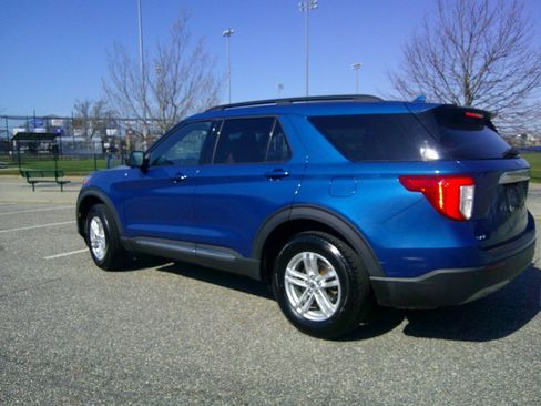 Used 2020 Ford Explorer XLT w/ Equipment Group 202A image 23