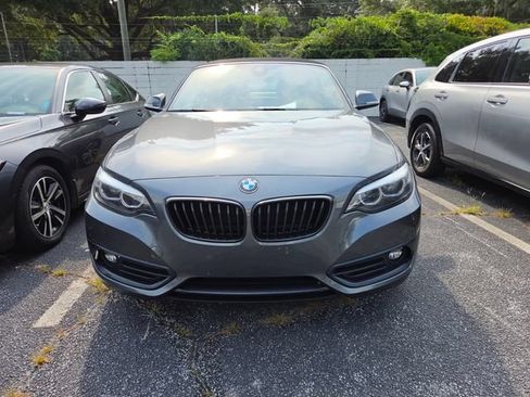 Used 2019 BMW 230i Convertible RWD image 3