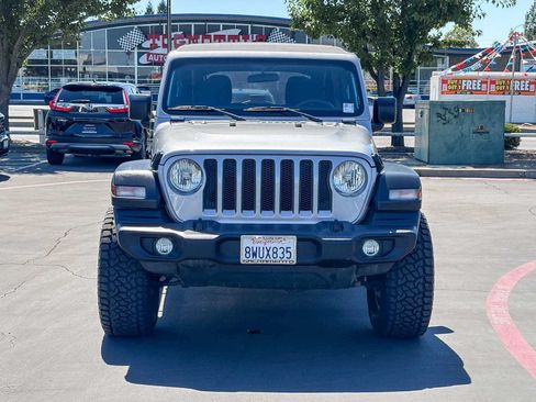 Used 2018 Jeep Wrangler Unlimited Sport AWD/4WD image 6