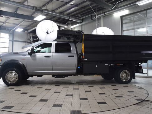 Used 2023 RAM 5500 Tradesman AWD/4WD image 3