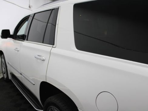 Used 2017 Cadillac Escalade Luxury image 10