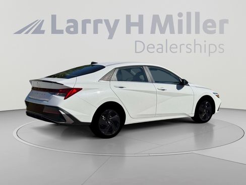 New 2026 Hyundai Elantra SEL Sport Premium FWD image 8