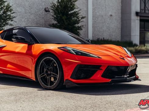 Used 2020 Chevrolet Corvette Stingray Coupe w/ 1LT RWD image 46