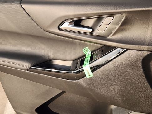 New 2026 Chevrolet Equinox LT image 16