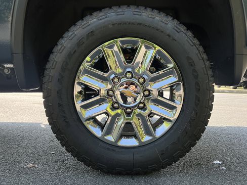 New 2026 Chevrolet Silverado 2500 High Country w/ Technology Package AWD/4WD image 13