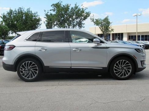Used 2019 Lincoln Nautilus Reserve FWD image 2