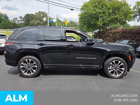 Used 2025 Jeep Grand Cherokee Overland w/ Trailer Tow Package AWD/4WD image 15