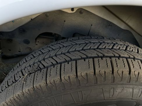 Used 2017 Chevrolet Express 2500 LS image 11