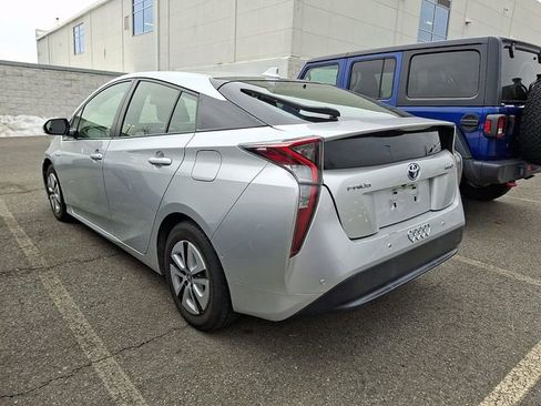 Used 2017 Toyota Prius Two w/ Prius Two Safety Plus Package image 5