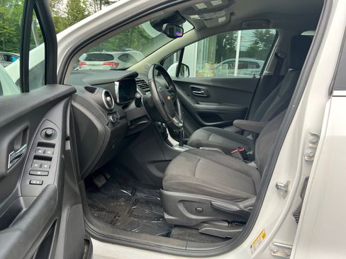 Used 2015 Chevrolet Trax LT image 9