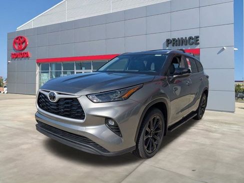 New 2026 Toyota Highlander XLE AWD/4WD image 8
