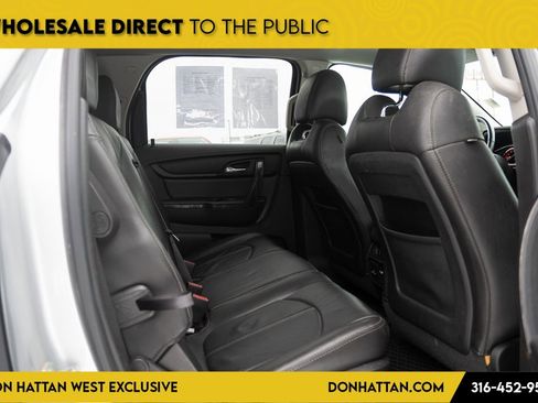 Used 2016 GMC Acadia SLT image 21