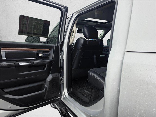 Used 2017 RAM 2500 Laramie w/ Sport Appearance Group AWD/4WD image 17