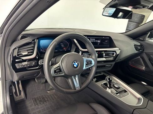 Used 2024 BMW Z4 M40i w/ Premium Package image 20