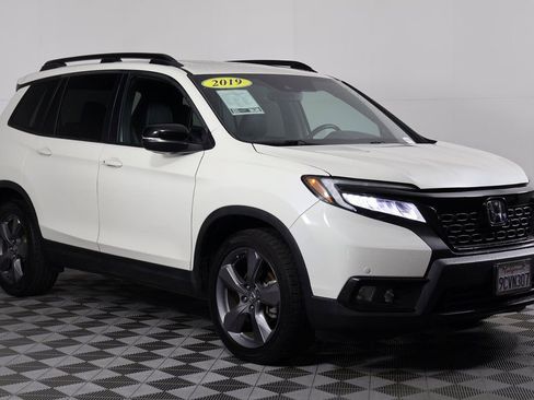 Used 2019 Honda Passport Touring image 3