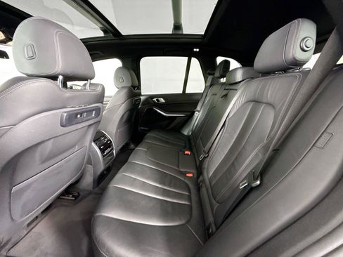 Used 2019 BMW X5 xDrive40i w/ Premium Package 2 AWD/4WD image 30