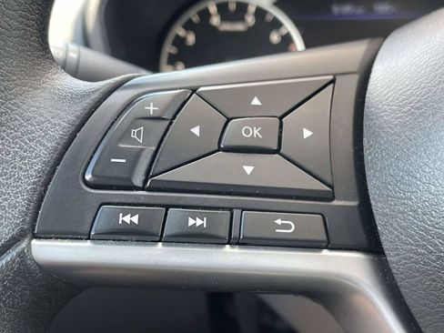 Used 2025 Nissan Altima 2.5 SV FWD image 23