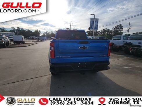 Used 2025 Chevrolet Silverado 1500 ZR2 w/ Technology Package image 7