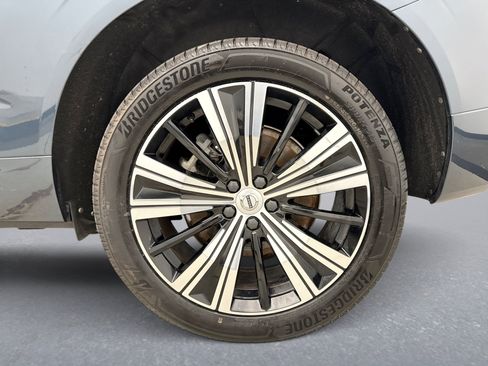 Used 2022 Volvo XC60 T8 Inscription AWD/4WD image 27