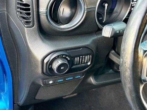 Used 2022 Jeep Wrangler Unlimited Rubicon 4xe w/ Steel Bumper Group image 11