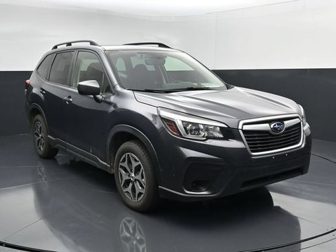 Used 2020 Subaru Forester Premium AWD/4WD image 2