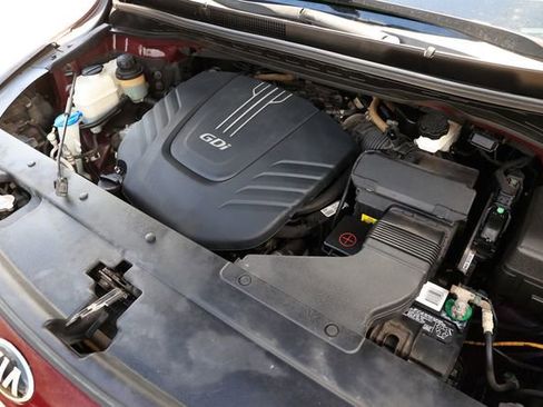 Used 2017 Kia Sedona LX w/ LX Essentials Premium Package image 51