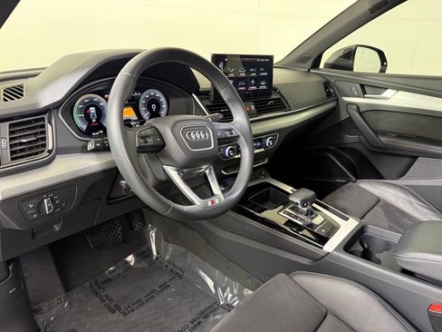 Certified 2023 Audi Q5 e Premium Plus w/ Premium Plus Package image 4