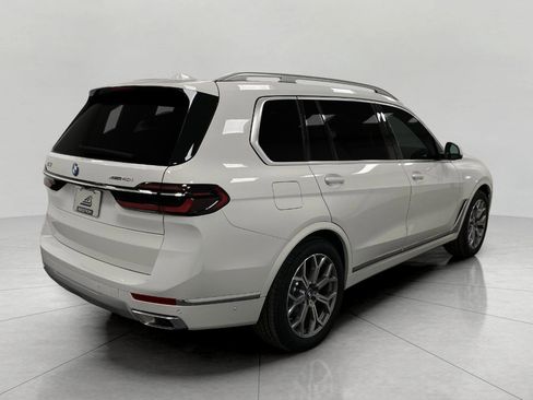 New 2026 BMW X7 xDrive40i image 3